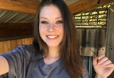 Lily Ana Alexander free model photos