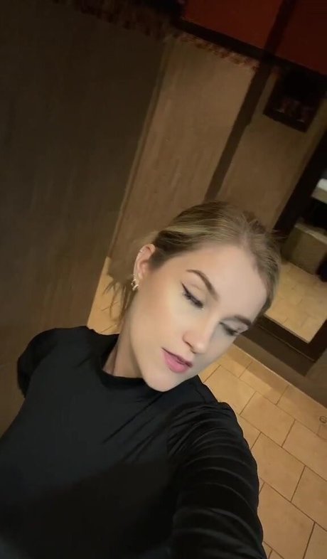 shemale outdoor onlyfans sexy nude pictures