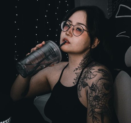 Akemyni best model galleries