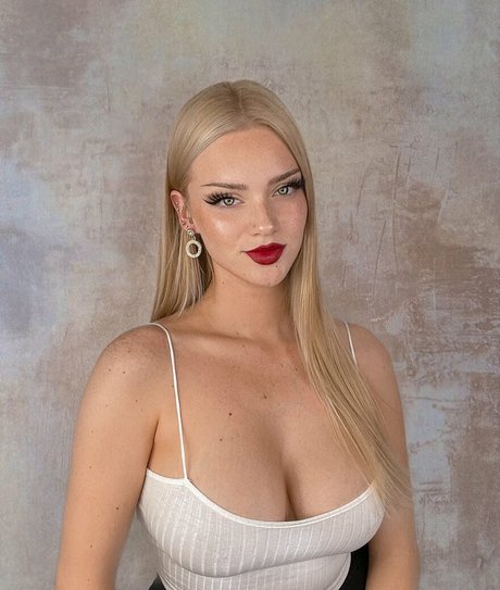 sheyliee sex model galleries