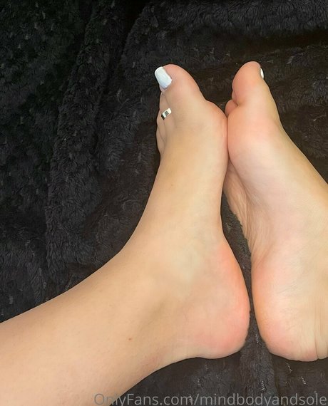 mindbodyandsole model hd img