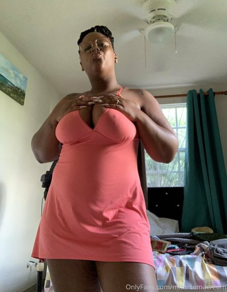 missniemacream top actress gallery