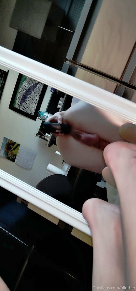 olluther pornographic star pic