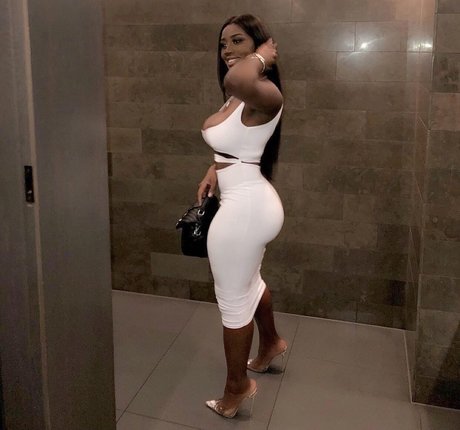 LXRYCC pornstar erotic photo