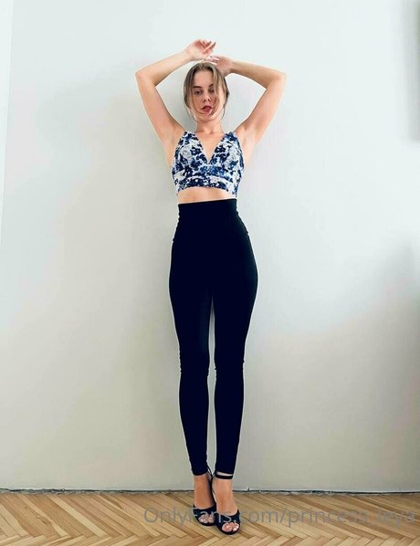 huge fake tits onlyfans free nude photo