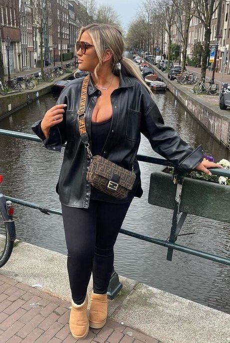 Brittany T pornstar sexy image