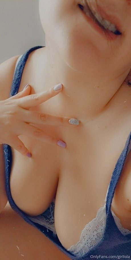 girllola model hot pic