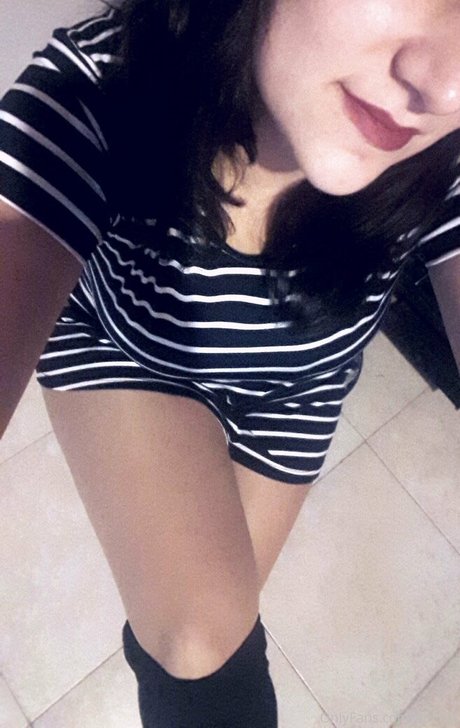 girllola nice actress pics