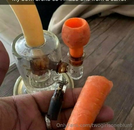 twogirlsoneblunt naked pornstar photos