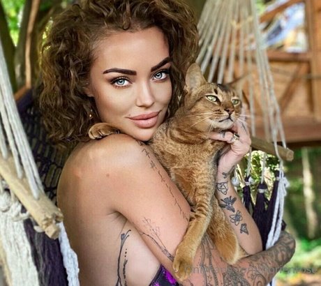 british blonde onlyfans perfect pics