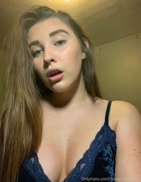 footgoddesskat model naked pictures