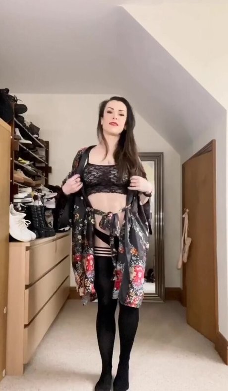 Laineybopster top model img