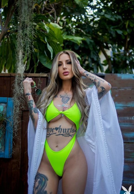 PaigeAmaze hot actress images