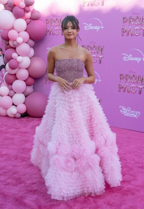 Peyton Elizabeth Lee best star picture