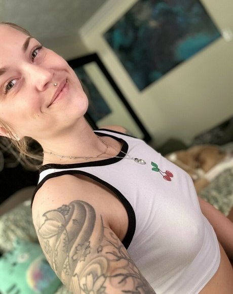 Mollie Rose art pornstar photo
