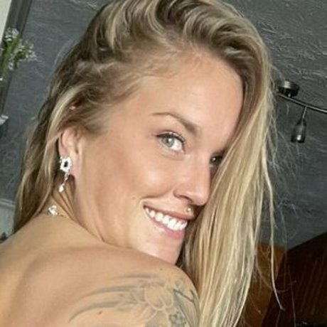 Mollie Rose best model pics