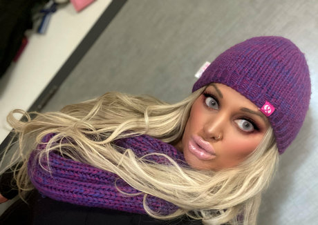 big tits brunette onlyfans free porn gallery