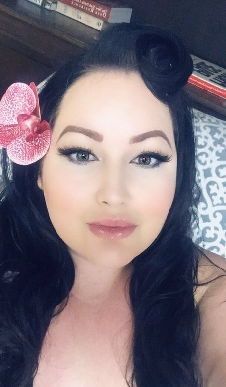 elizaallure beautiful star image