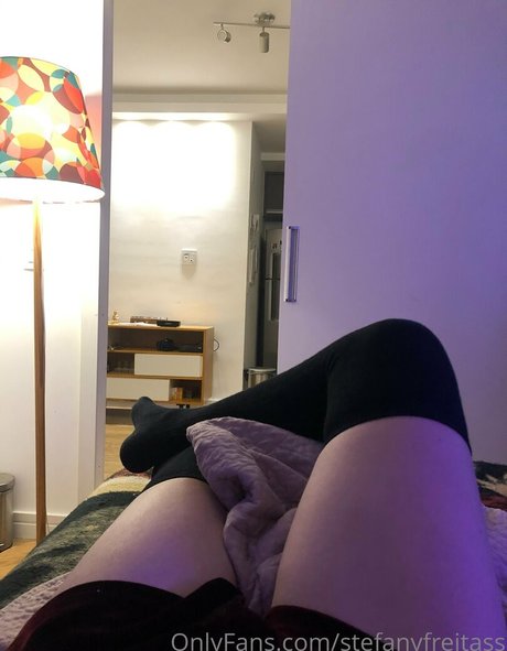 stefanyfreitass model top photos