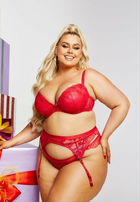 Izzy Nicholls model sex image