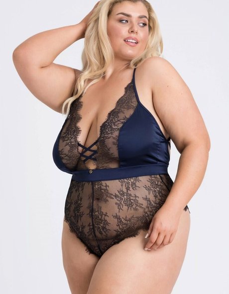 Izzy Nicholls nudes actress archive