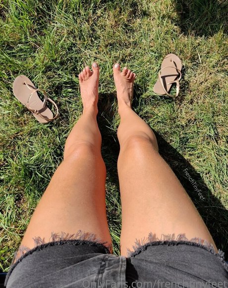 frenchtinyfeet model sex galleries