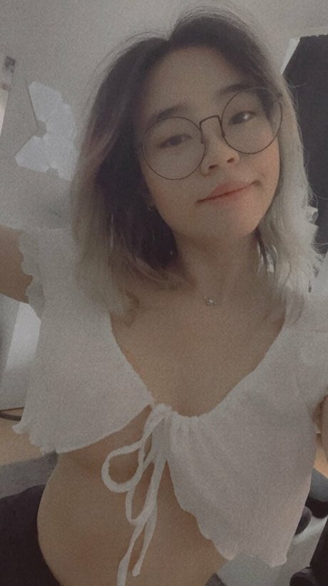 Xktie star erotic archive