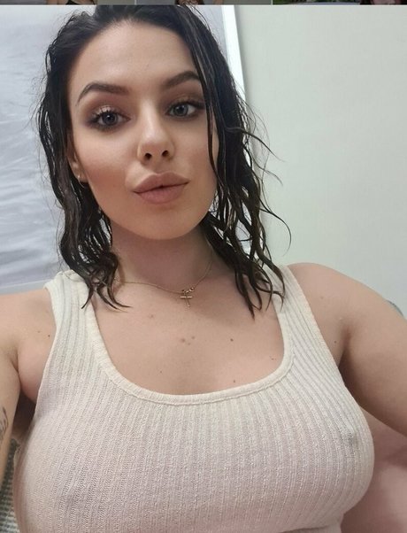 LittleMissTrish pornstar photo