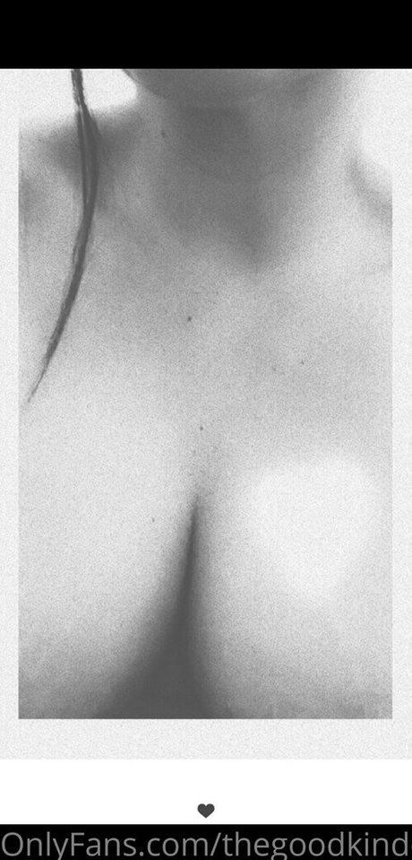 thegoodkindofbad erotic model pictures