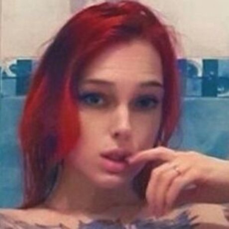 KiraDeWitch porn actress pictures