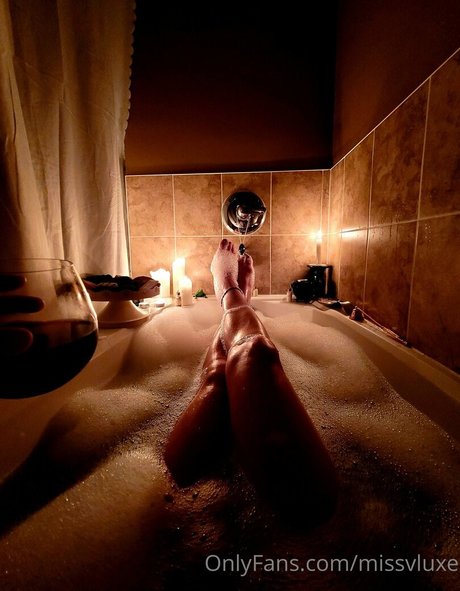 ava luxe model adult img