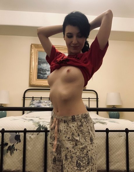elizabethreed naked actress picture