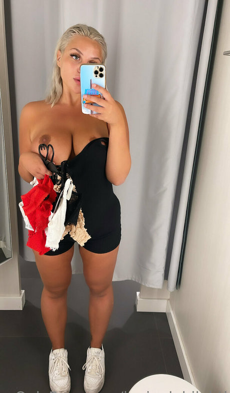 Perusamma sexy star img