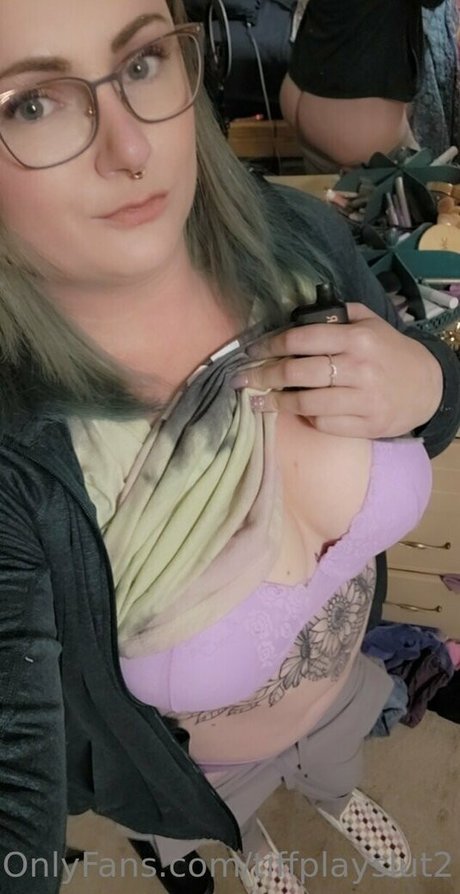 tiffplayslut2 free actress picture