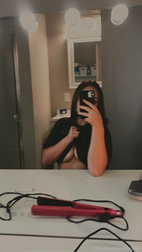 alorafree nude actress galleries