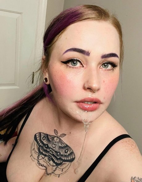 strawberry milk onlyfans erotic gallery