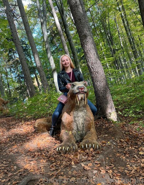 evelina hotgirl perfect actress photos