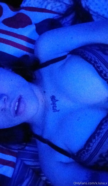 x luna x pornographic actress picture