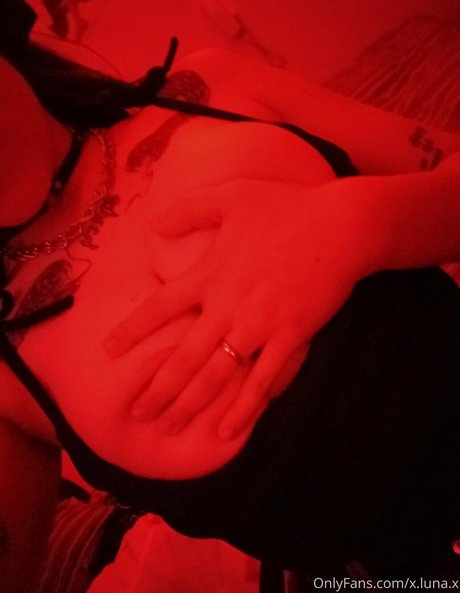 x luna x actress pic