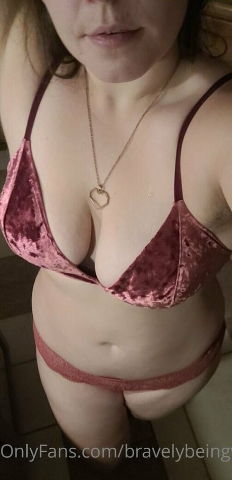 bravelybeingwoman pornstar sexy photo
