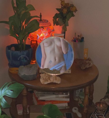 blonde muscle onlyfans pretty pic