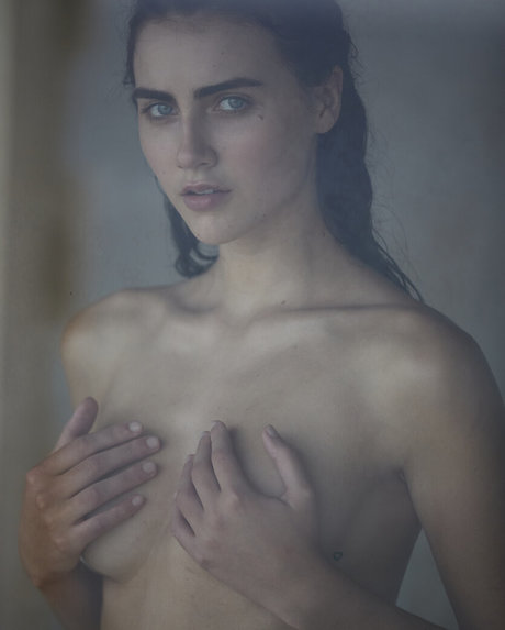 Anna Wolf hd actress picture