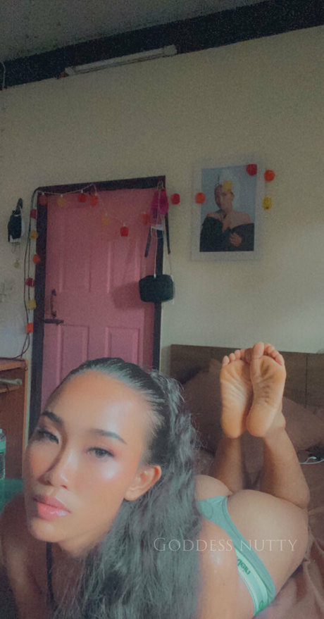 goddessnutty2 hot model pic