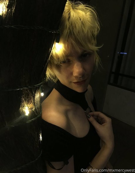 mxmercywest Photo Gallery