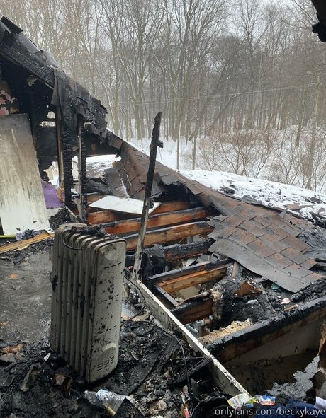 beckykaye model top image