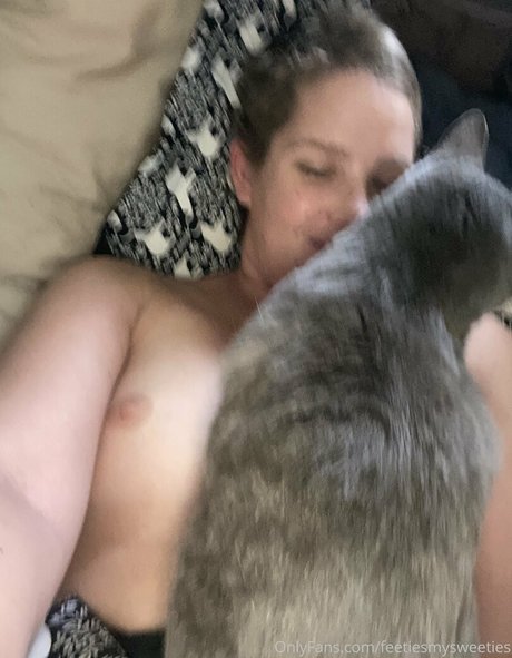 feetiesmysweeties model sexy images