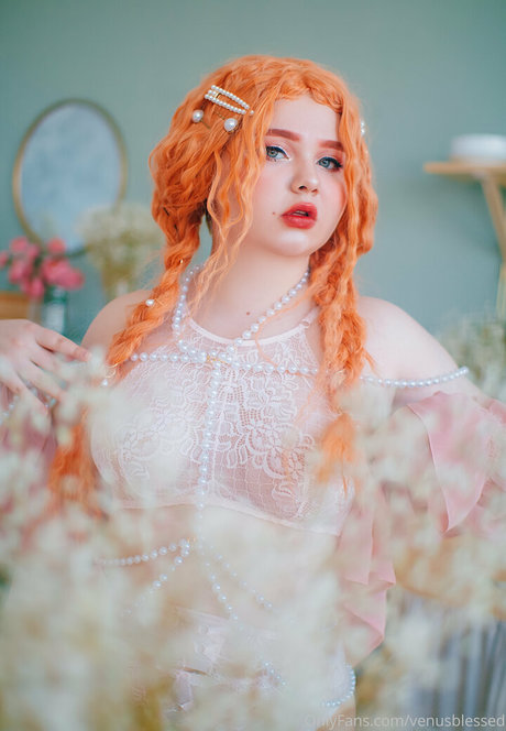 venusblessed model nudes photo
