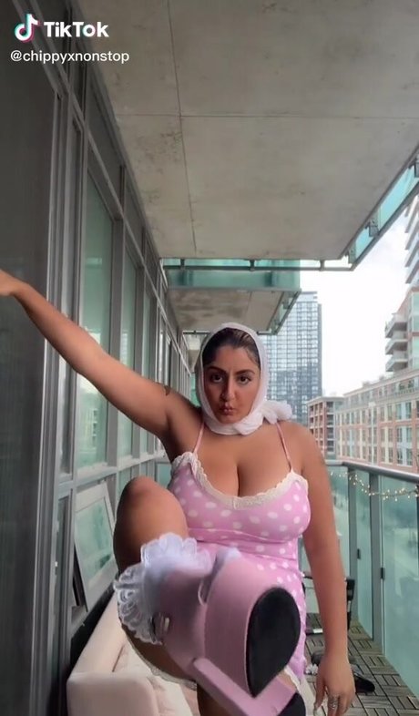 chippynonstopof nude star pics
