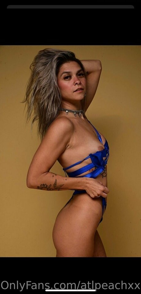 Atlpeachxx beautiful model pics