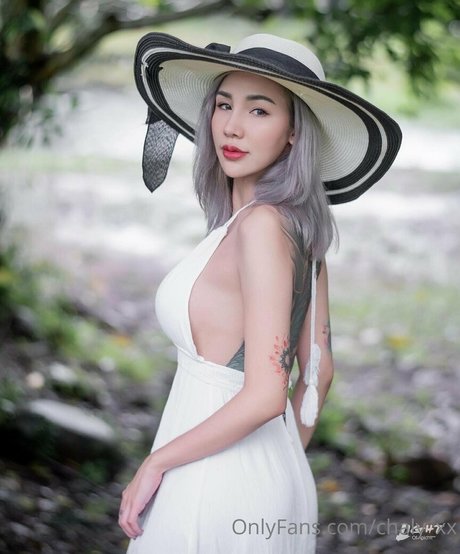 chaly xx pornstar nude archive